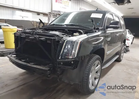 2017 Cadillac Escalade Luxury z USA, uszkodzony, nr VIN 1GYS3BKJ1HR253492